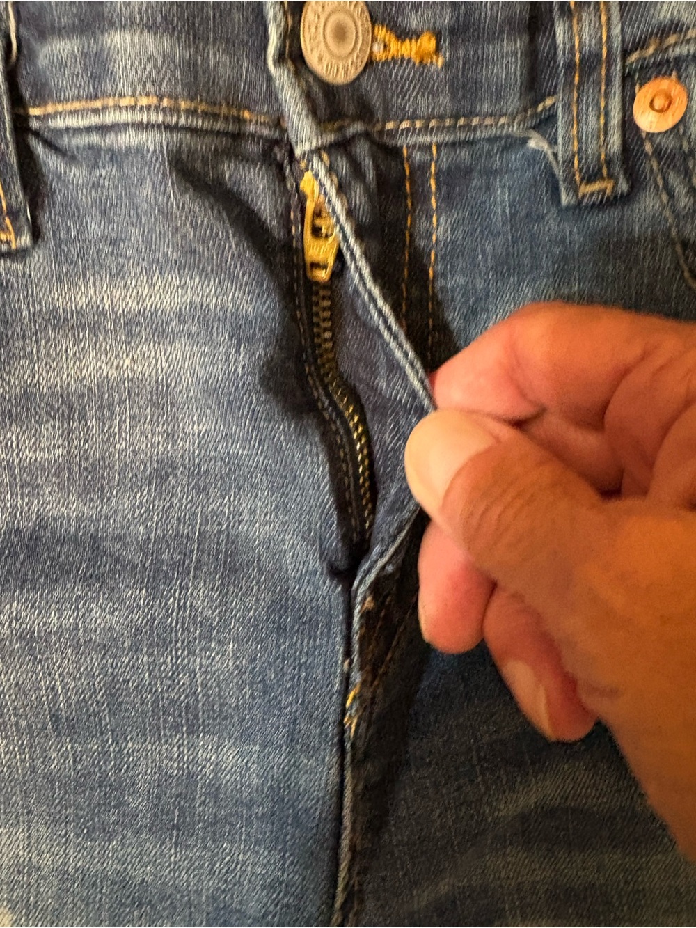 🐴LEVI’S Distressed 510 Denim Jeans - Picture 3 of 10